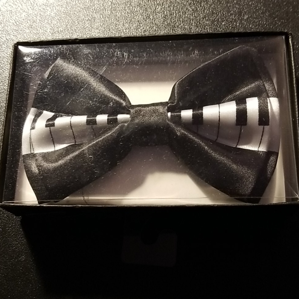 NWT piano bow tie